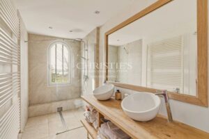 BAURECH – Hacienda-Style Property with Open Views, Pool and Guest House – 30 Minutes from Bordeaux