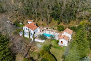 BAURECH – Hacienda-Style Property with Open Views, Pool and Guest House – 30 Minutes from Bordeaux