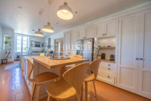 Elegant Manoir featuring Guest Accommodation and meticulously landscaped gardens