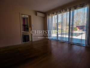 Belle villa contemporaine baignée de lumière