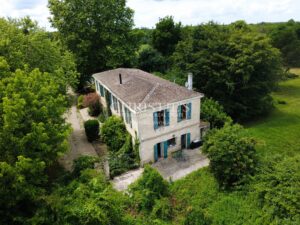 BEAUTIRAN - ÉLÉGANTE MAISON DE MAÎTRE EN BORD DE GARONNE
