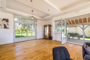 BOULIAC - SPLENDIDE DEMEURE - PISCINE - PARC DE 6000 M2