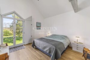 BOULIAC - SPLENDIDE DEMEURE - PISCINE - PARC DE 6000 M2