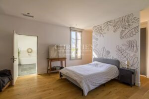 BOULIAC - SPLENDIDE DEMEURE - PISCINE - PARC DE 6000 M2