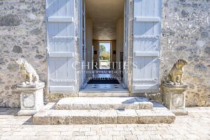 Manoir Seigneurial avec magnifique piscine et vues panoramiques