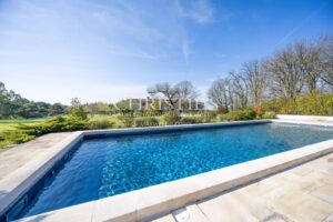 Manoir Seigneurial avec magnifique piscine et vues panoramiques
