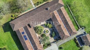 Manoir Seigneurial avec magnifique piscine et vues panoramiques