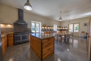 Manoir Seigneurial avec magnifique piscine et vues panoramiques