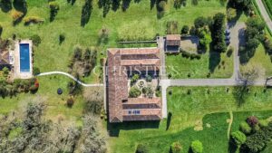 Manoir Seigneurial avec magnifique piscine et vues panoramiques