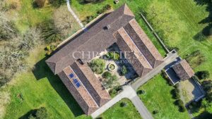 Manoir Seigneurial avec magnifique piscine et vues panoramiques