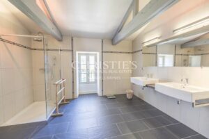 Manoir Seigneurial avec magnifique piscine et vues panoramiques