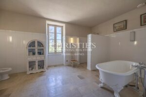 Manoir Seigneurial avec magnifique piscine et vues panoramiques