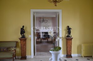 Beautiful Château with gîte and organic vineyard in the Bergerac region