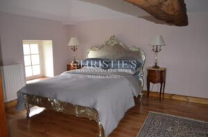 Beautiful Château with gîte and organic vineyard in the Bergerac region