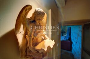 Close to Bordeaux and Saint-Émilion, a stone character house with panoramic views over the Entre-Deux-Mers hillsides