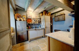 Close to Bordeaux and Saint-Émilion, a stone character house with panoramic views over the Entre-Deux-Mers hillsides