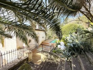 House with pool, terraced garden and studio – Angoulême centre