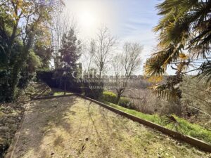 House with pool, terraced garden and studio – Angoulême centre
