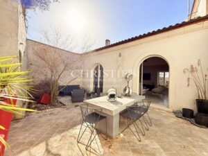 House with pool, terraced garden and studio – Angoulême centre