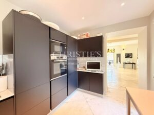 House with pool, terraced garden and studio – Angoulême centre