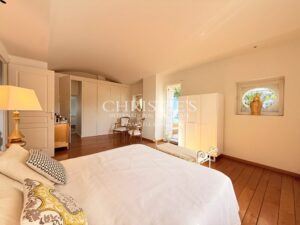 House with pool, terraced garden and studio – Angoulême centre