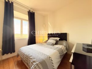 House with pool, terraced garden and studio – Angoulême centre