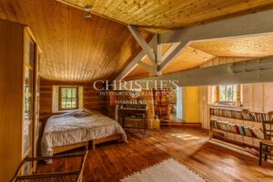 Superb 16th-Century fortified property with tourism & events potential in the heart of the Entre-Deux-Mers