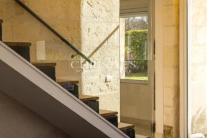 Alliance d’une architecture contemporaine et d’une maison en pierre de taille