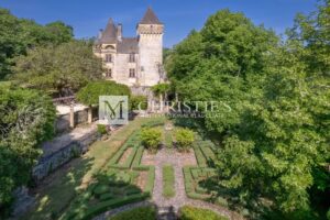 Magnificent Medieval Château in the Heart of the Dordogne