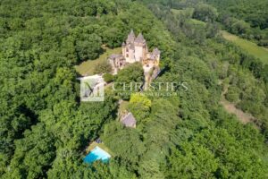 Magnificent Medieval Château in the Heart of the Dordogne