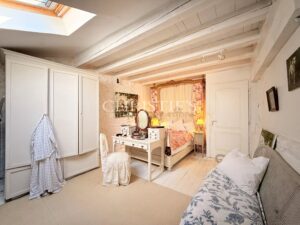 An Artist’s Retreat in Complete Seclusion – Open Views and Absolute Tranquillity