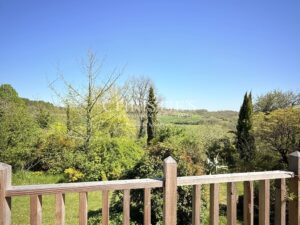 An Artist’s Retreat in Complete Seclusion – Open Views and Absolute Tranquillity