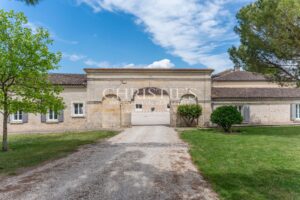 COGNAC – A VENDRE MAGNIFIQUE PROPRIETE VITICOLE