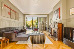 BORDEAUX LABOTTIÈRE – ELEGANT MASTER HOUSE WITH GARDEN AND SWIMMING POOL