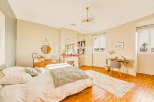 BORDEAUX LABOTTIÈRE – ELEGANT MASTER HOUSE WITH GARDEN AND SWIMMING POOL