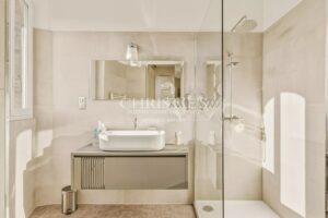 BORDEAUX LABOTTIÈRE – ELEGANT MASTER HOUSE WITH GARDEN AND SWIMMING POOL