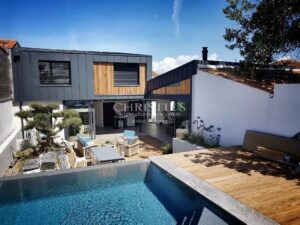 Maison d’architecte avec piscine et garage - LA ROCHELLE – Quartier Fétilly