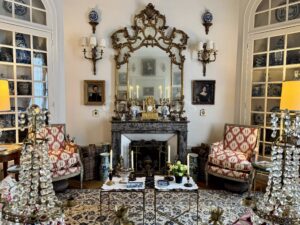 Fabulous Neo-Classical town mansion in the heart of Saumur