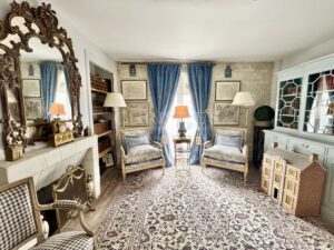 Fabulous Neo-Classical town mansion in the heart of Saumur