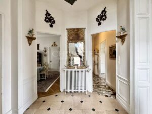 Fabulous Neo-Classical town mansion in the heart of Saumur
