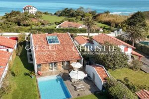 À vendre Bidart - Villa avec piscine au calme absolu avec vue sur l'océan