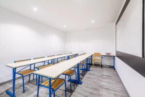 BORDEAUX SAINT-SEURIN – PROFESSIONAL PREMISES INVESTMENT
