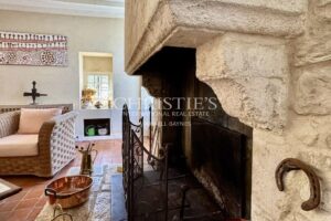 Manoir historique au cœur de Tusson, village d’exception en Charente