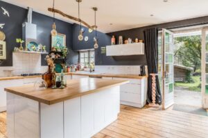 Quinsac – Exceptional property with guest house, pool and 1.25-hectare park – 20 min from Bordeaux