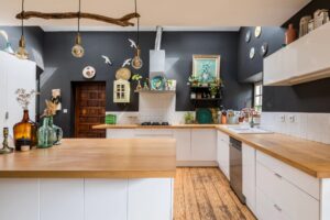 Quinsac – Exceptional property with guest house, pool and 1.25-hectare park – 20 min from Bordeaux