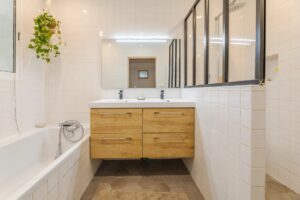 Quinsac – Exceptional property with guest house, pool and 1.25-hectare park – 20 min from Bordeaux