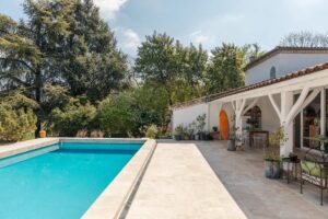Quinsac – Maison d'exception avec dépendance, piscine et parc d'1,25 hectare – 20 min de Bordeaux