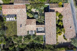 LES PORTES-EN-RE - Atypical, landscaped family home a few minutes from the beach
