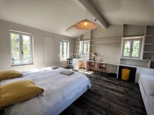 LES PORTES-EN-RE - Atypical, landscaped family home a few minutes from the beach