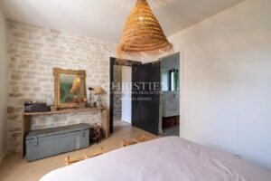 Maison de village en pierre piscinable